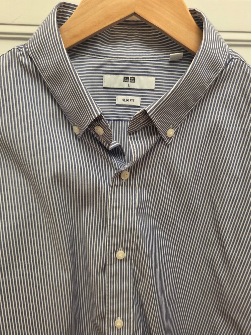 Uniqlo Men's Slim Broadcloth Blue Button Down Shirt w/ Stripes (L)